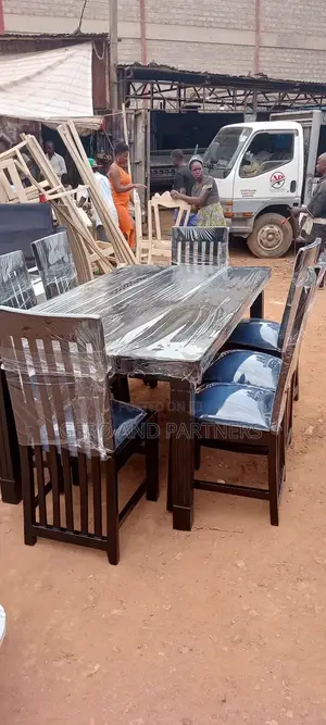 Fresh Dining Table (8 Seater)