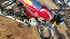 Bajaj Boxer 2022 Red