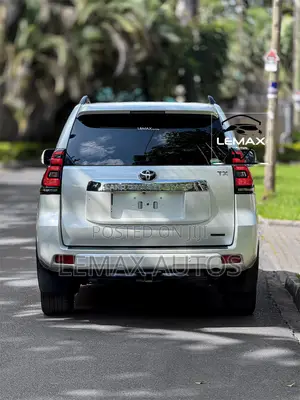 Toyota Land Cruiser Prado 2.8 2020 White