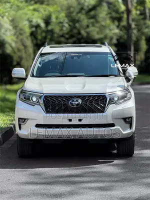 Photo - Toyota Land Cruiser Prado 2.8 2020 White