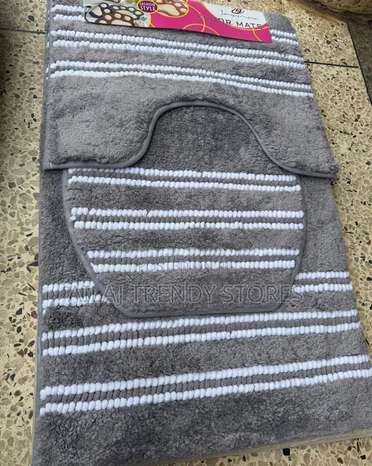 Woolen Bathroom Set