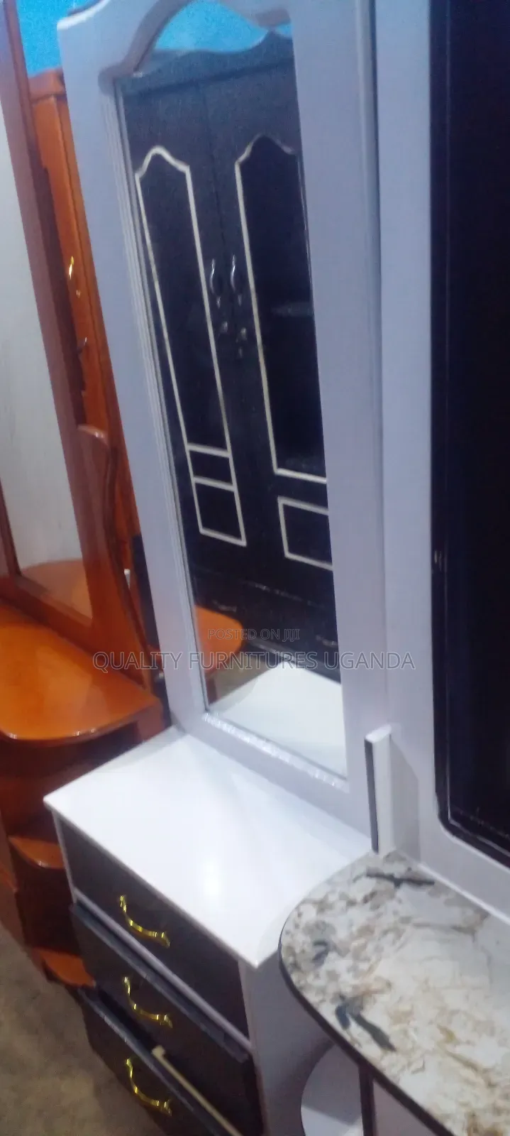 Mordern White Dressing Mirror