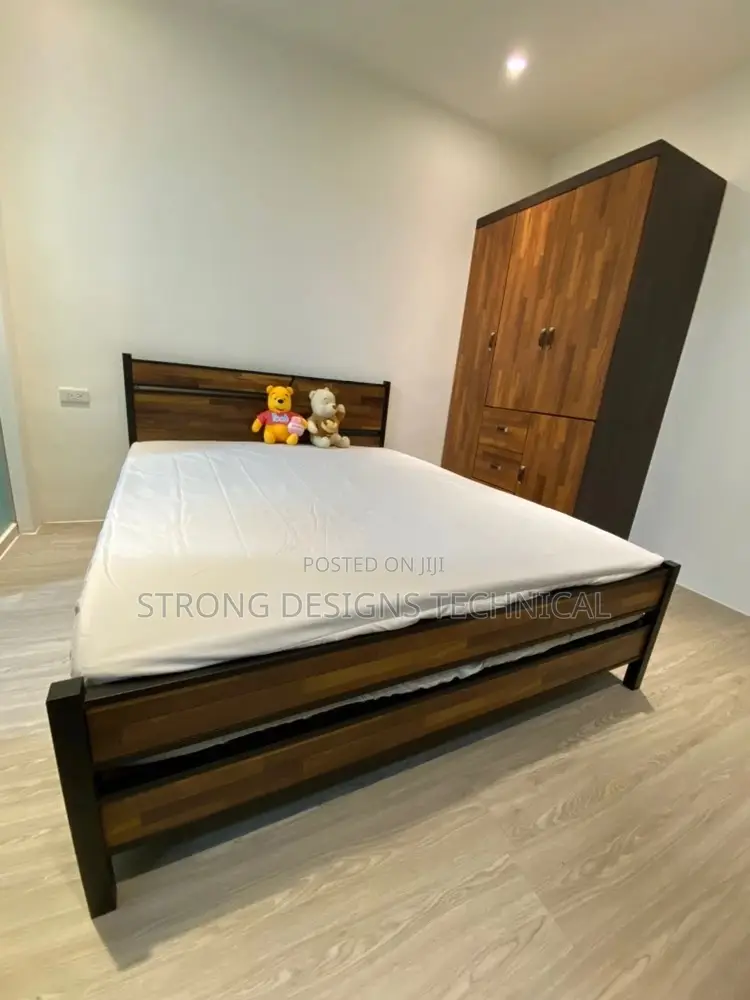 5 X 6 Ft Queen Size Bed.