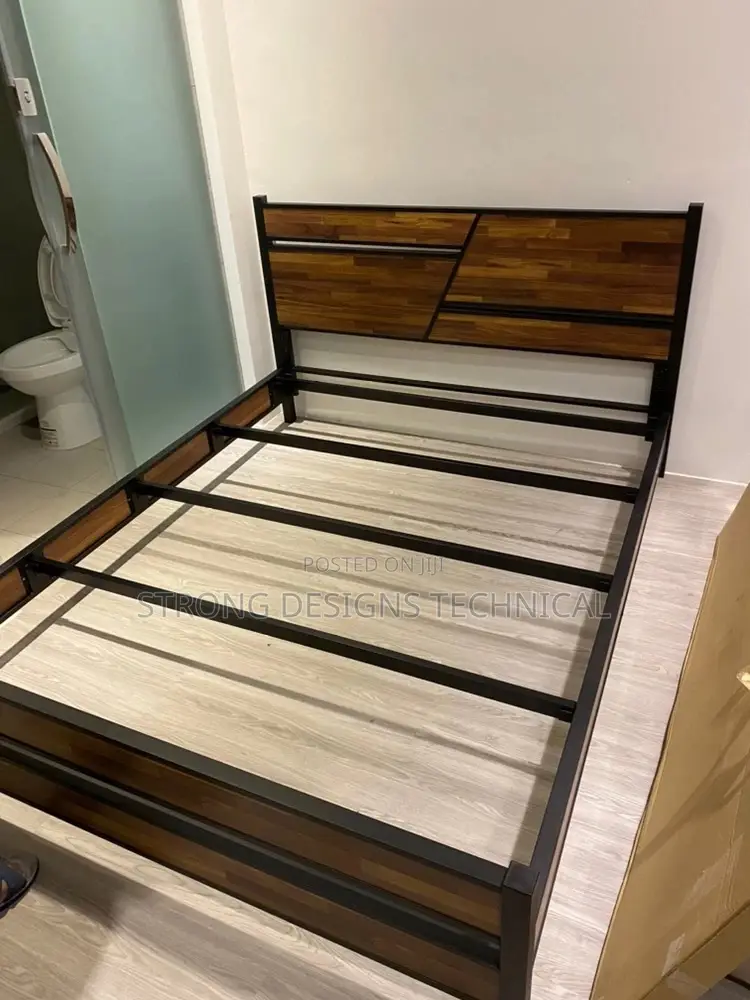 5 X 6 Ft Queen Size Bed.