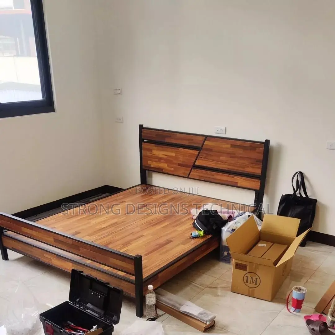 5 X 6 Ft Queen Size Bed.