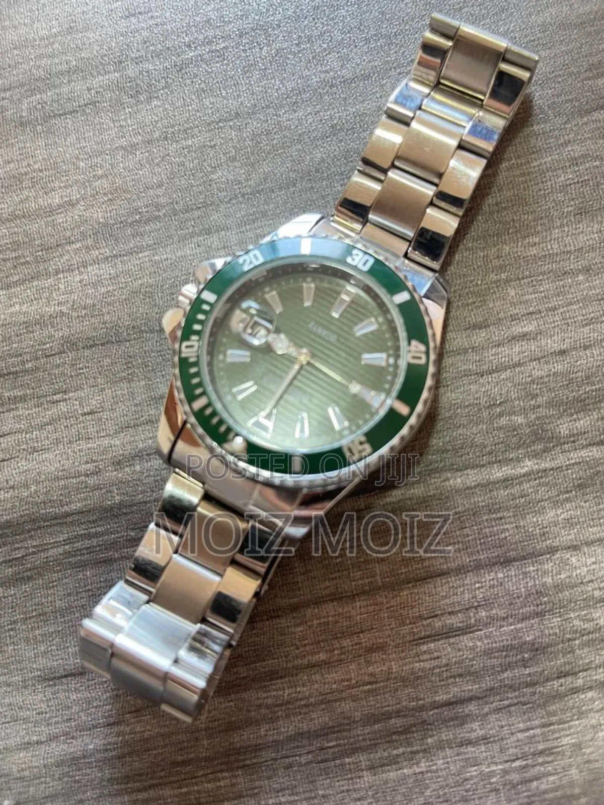 Nour Quartz Watch Green Edition