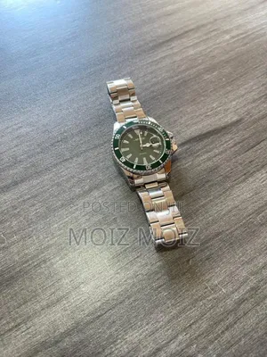 Nour Quartz Watch Green Edition