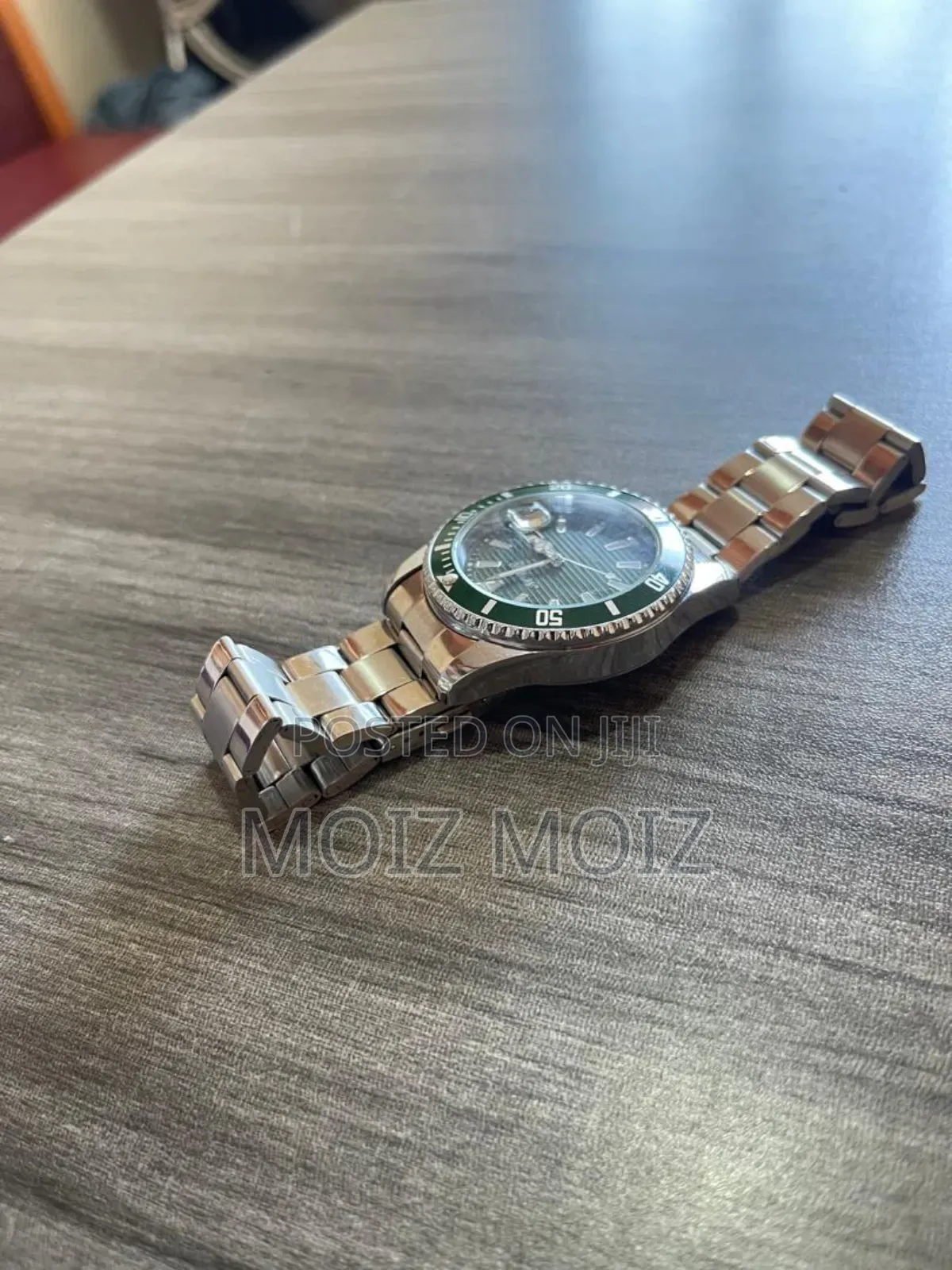 Nour Quartz Watch Green Edition