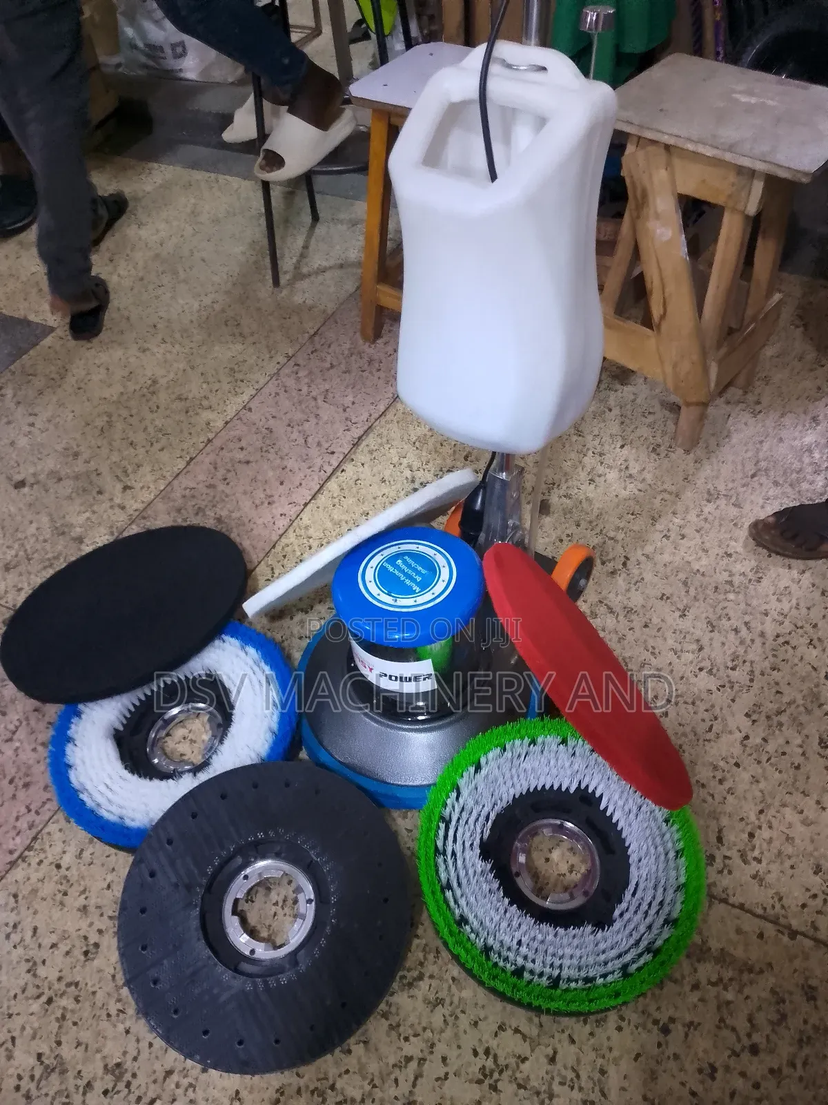 Floor and Carpet Scrubber