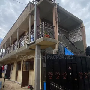 8bdrm Apartment in Kansanga, Central Division for sale