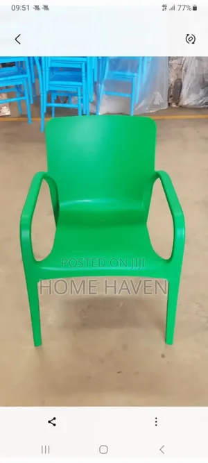Hard Plastic Chairs With Arms