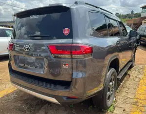 Toyota Land Cruiser 3.5 Petrol 4WD 2022 Gray