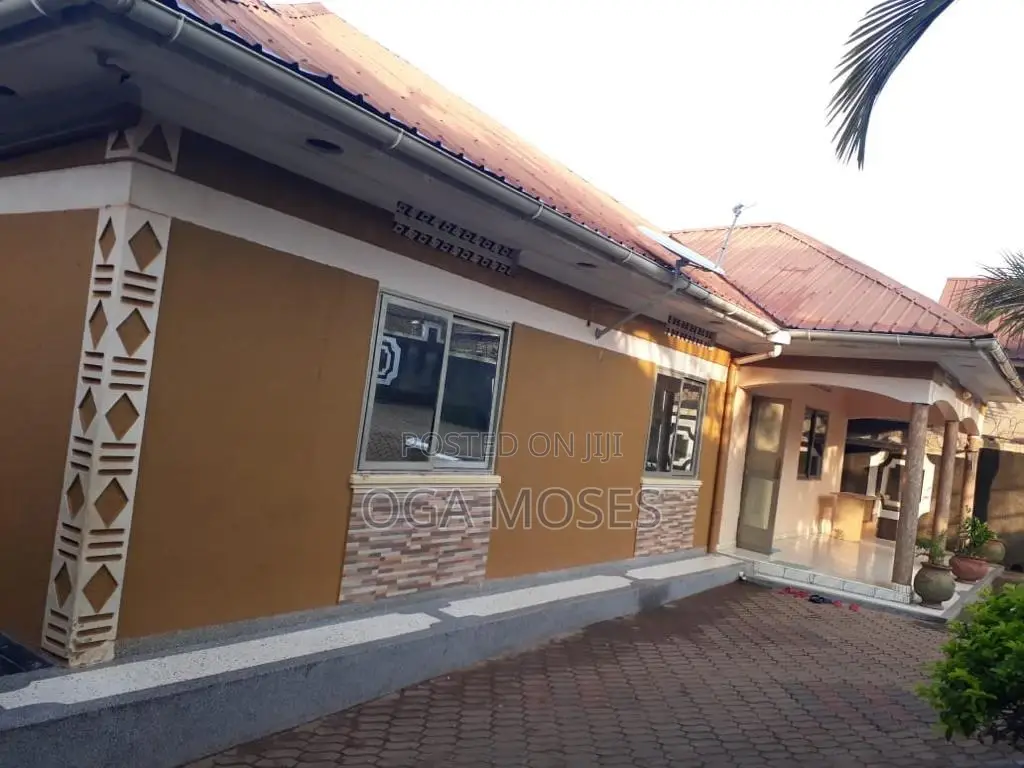 3bdrm Bungalow in Nabweru for sale