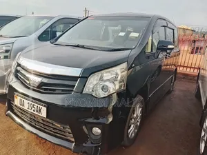 Toyota Noah 2011 Black
