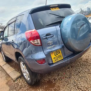 Photo - Toyota RAV4 2008 Blue