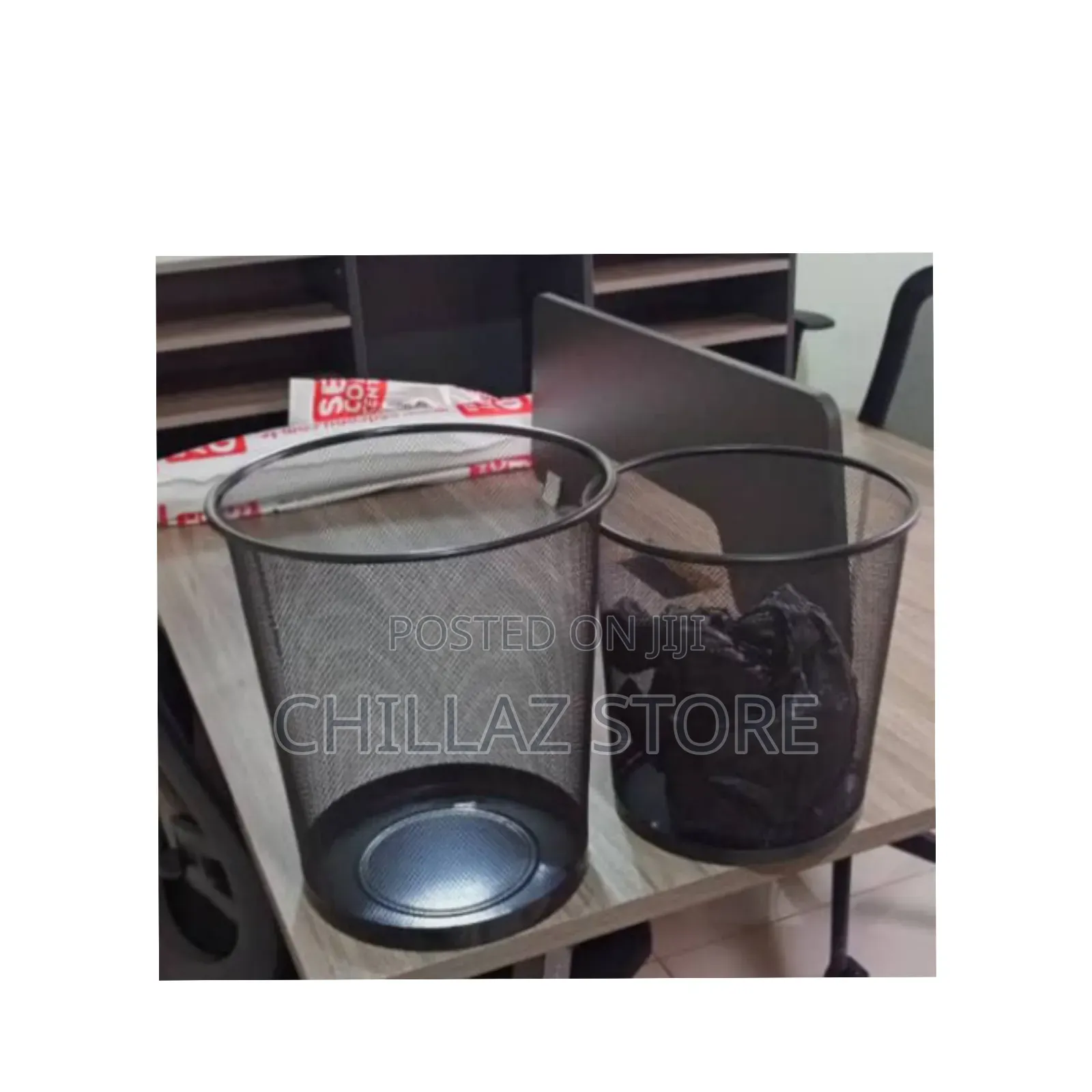 Metallic Mesh Trash Can .