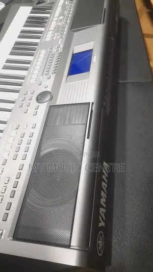 Yamaha PSR-S670