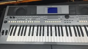 Yamaha PSR-S670