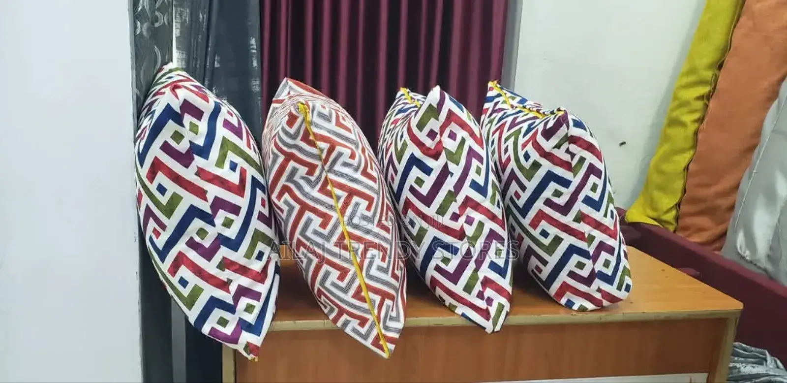 Couch Fibre Throw Cushions