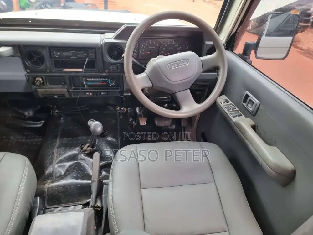 Toyota Land Cruiser Prado 2010 White