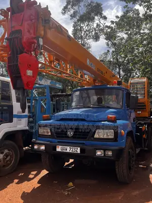 Photo - 5-8 Tons Truck Cranes
