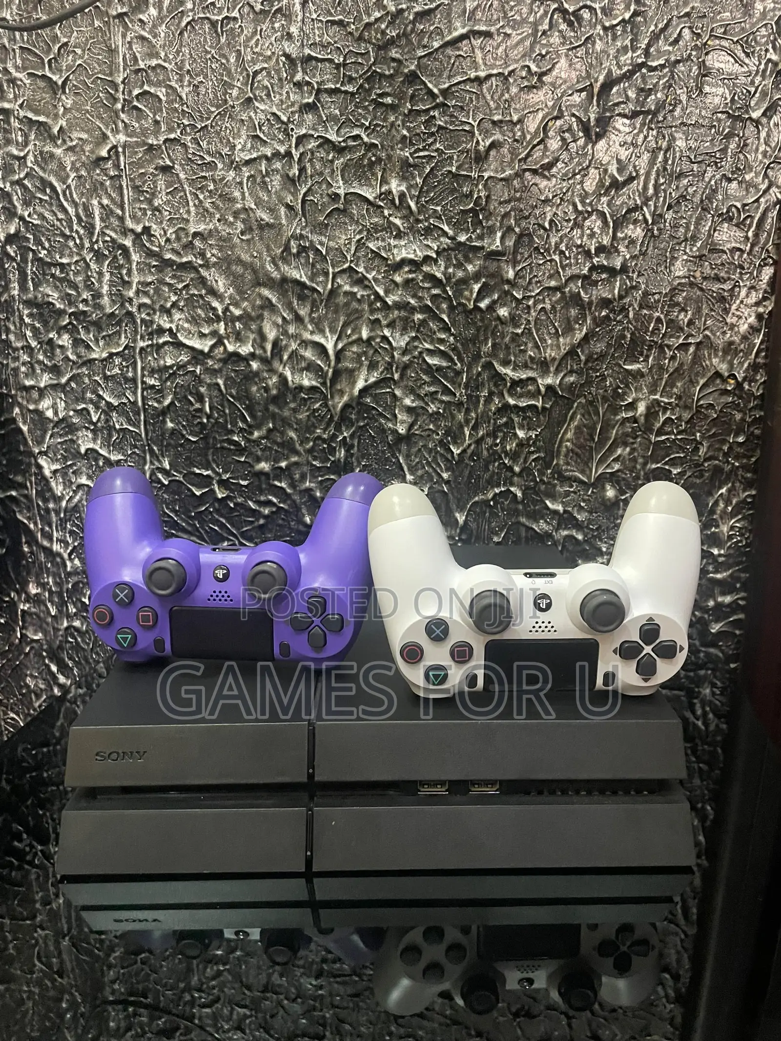 Ps4 Standard Chipped Console 500gb HDD 10 Games 2 Pads