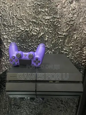 Ps4 Standard Chipped Console 500gb HDD Games and Pad