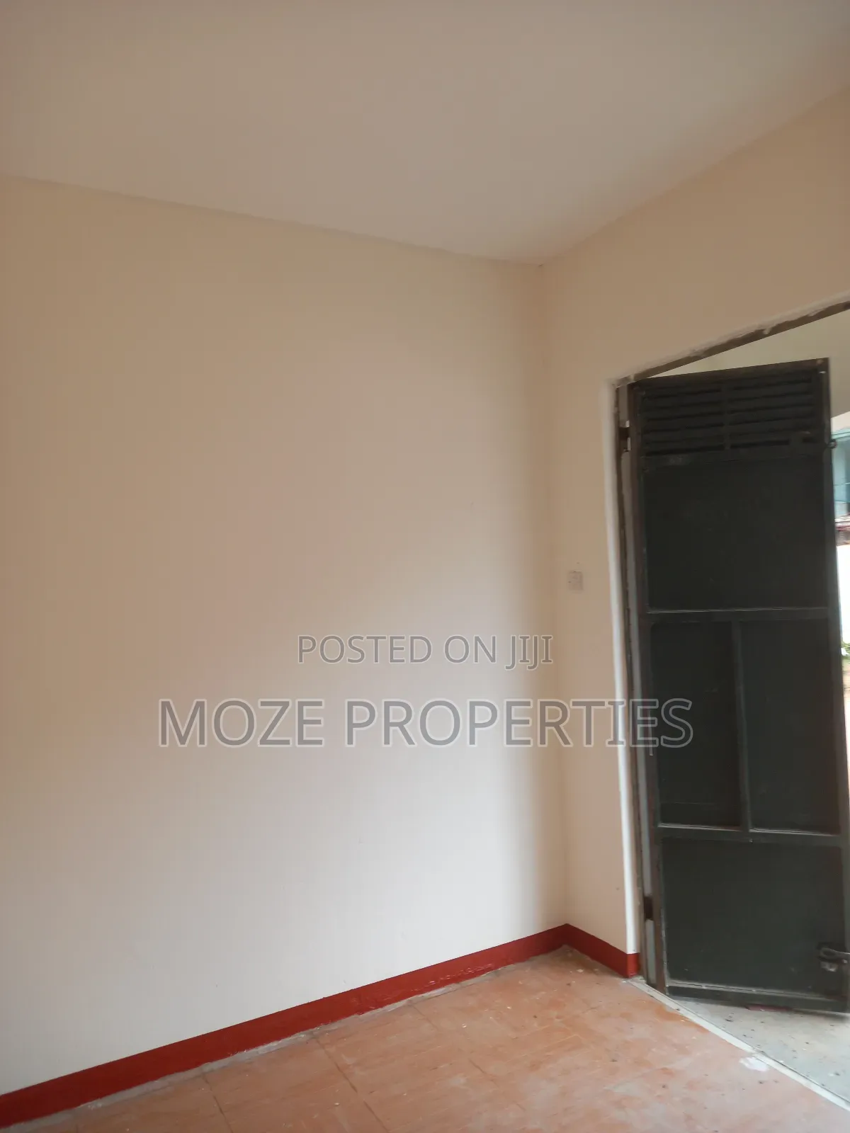 Simple Empty Shop for Rent in Namugongo Kyaliwajala.