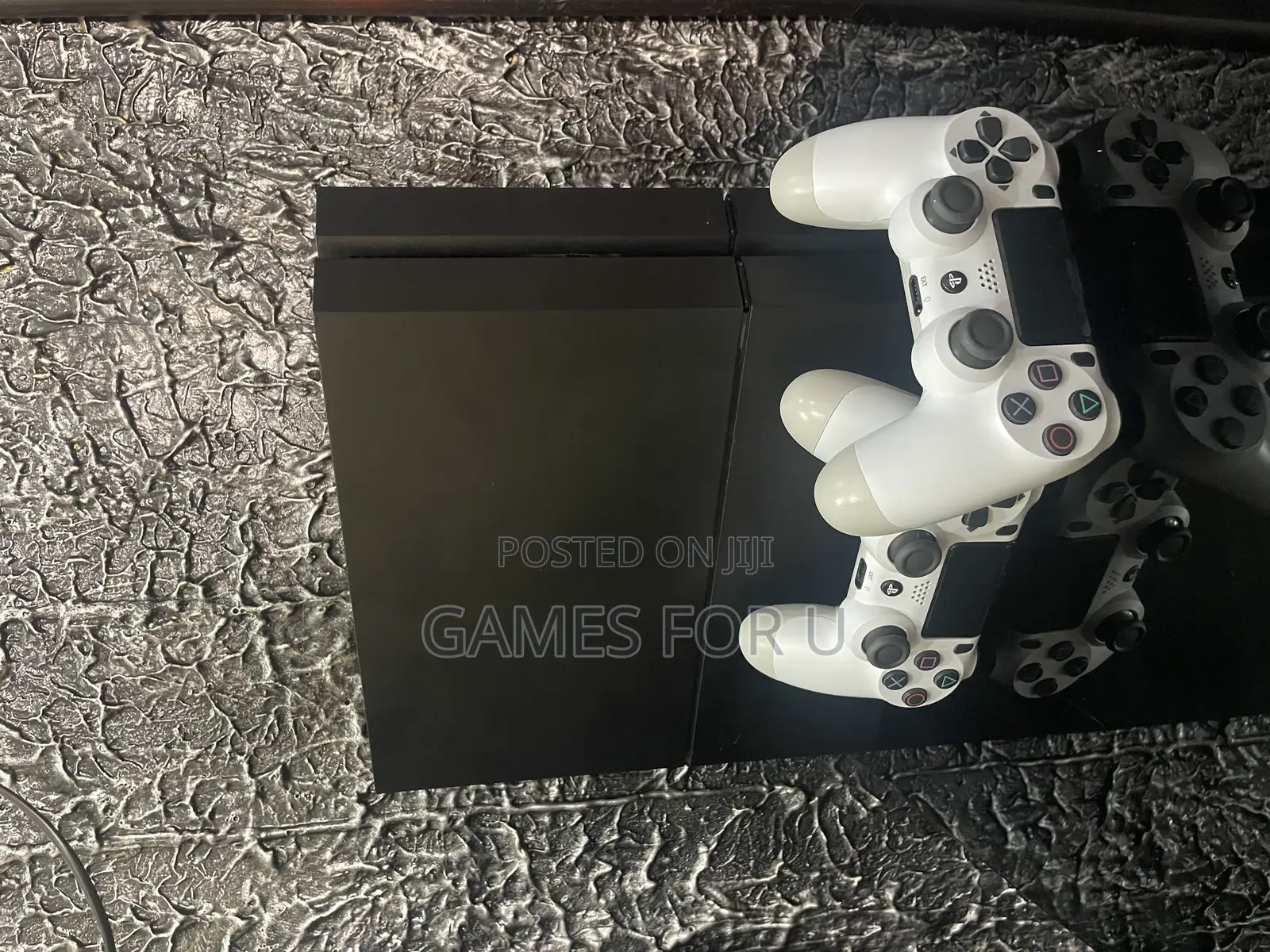 Ps4 Chipped Console Standard 2 White Pads