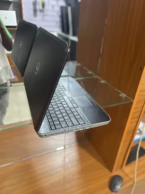 Laptop Dell Latitude E5520 4GB Intel Core i3 HDD 320GB