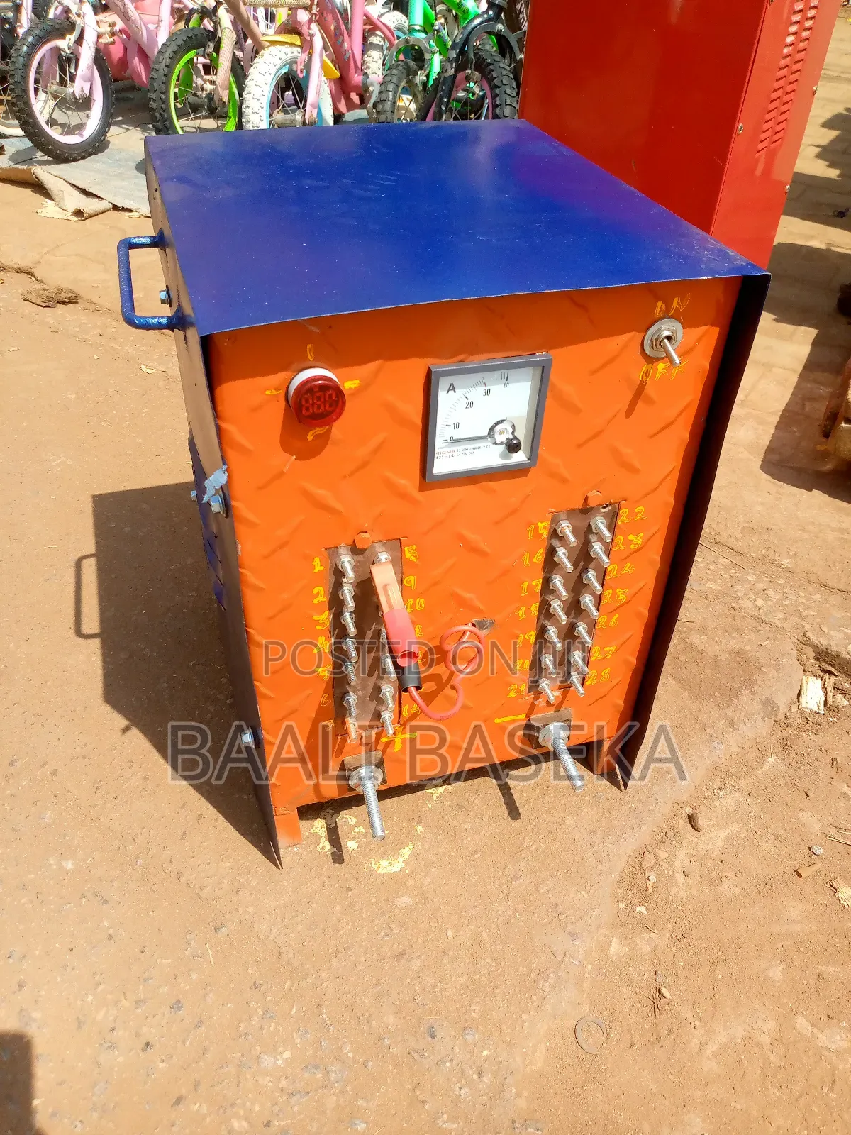 Hybrid Battery Charger/24 Batteries