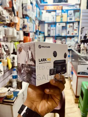 Hollyland Lark M2 Wireless Microphones