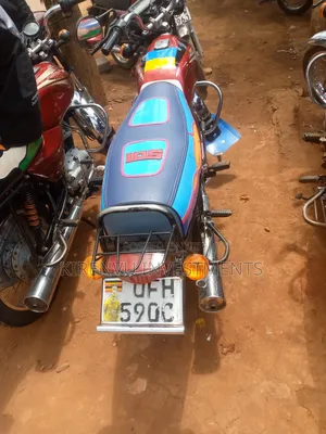 Photo - Bajaj Boxer 2022 Red