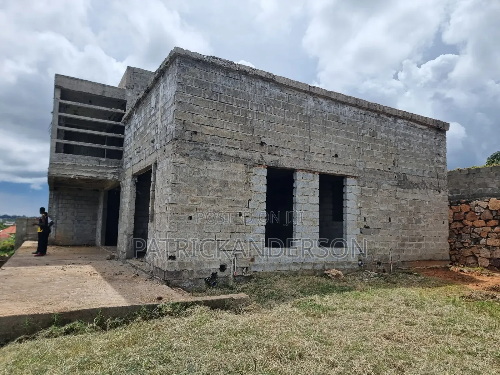 4bdrm House in Garuga, Katabi for sale