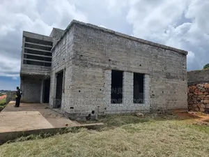 4bdrm House in Garuga, Katabi for sale