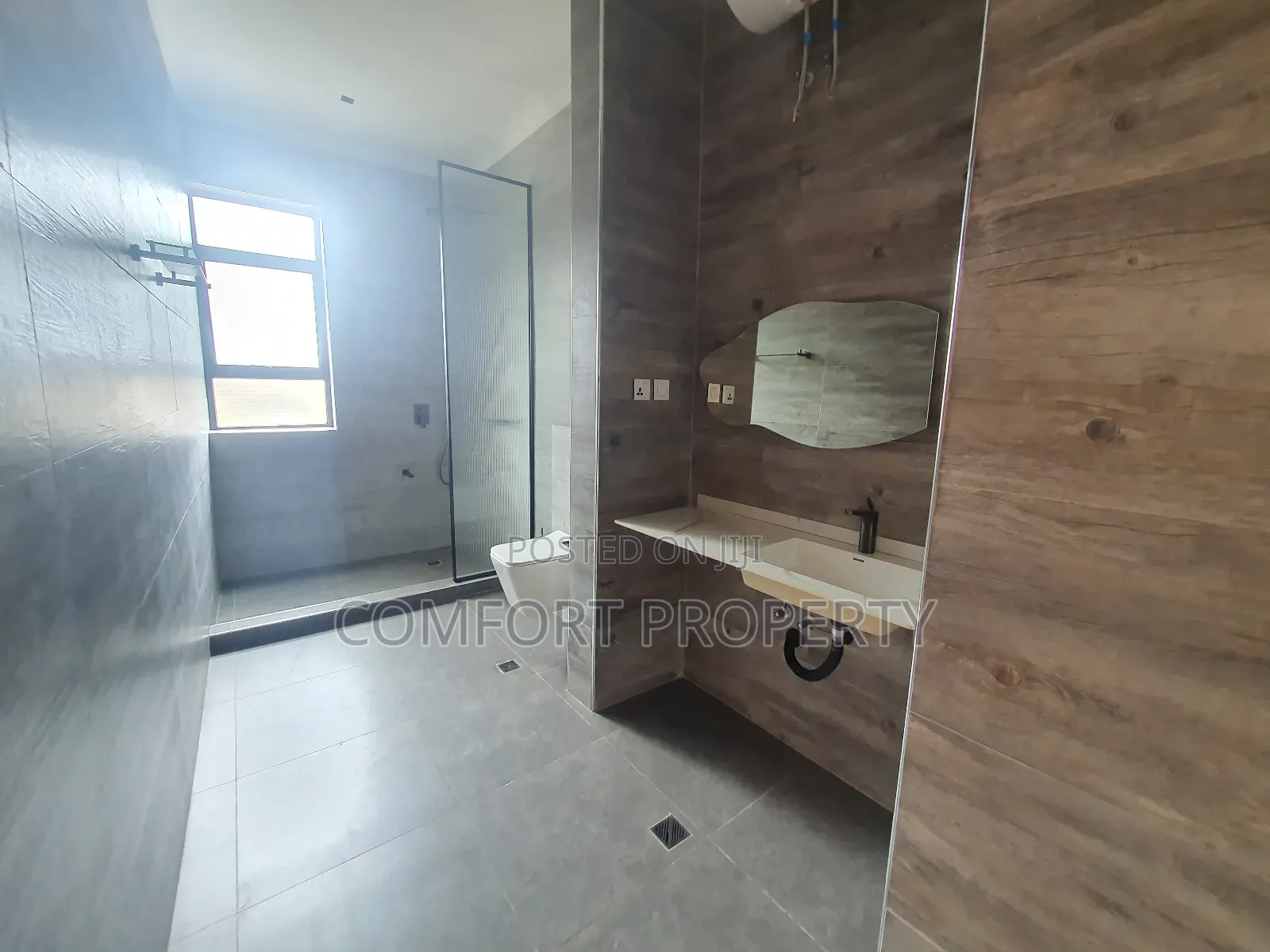 3bdrm Apartment in Bunga, Makindye for rent