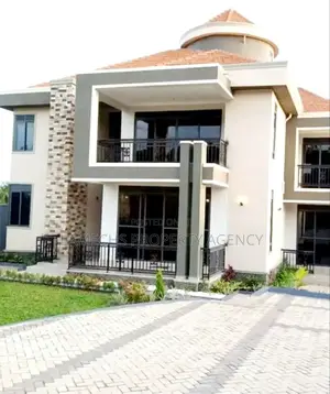 Photo - 5bdrm Duplex in Munyonyo, Central Division for rent