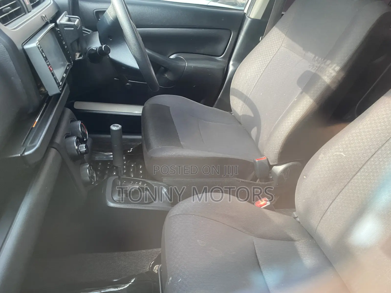 Toyota Succeed SV Premium 2014 White