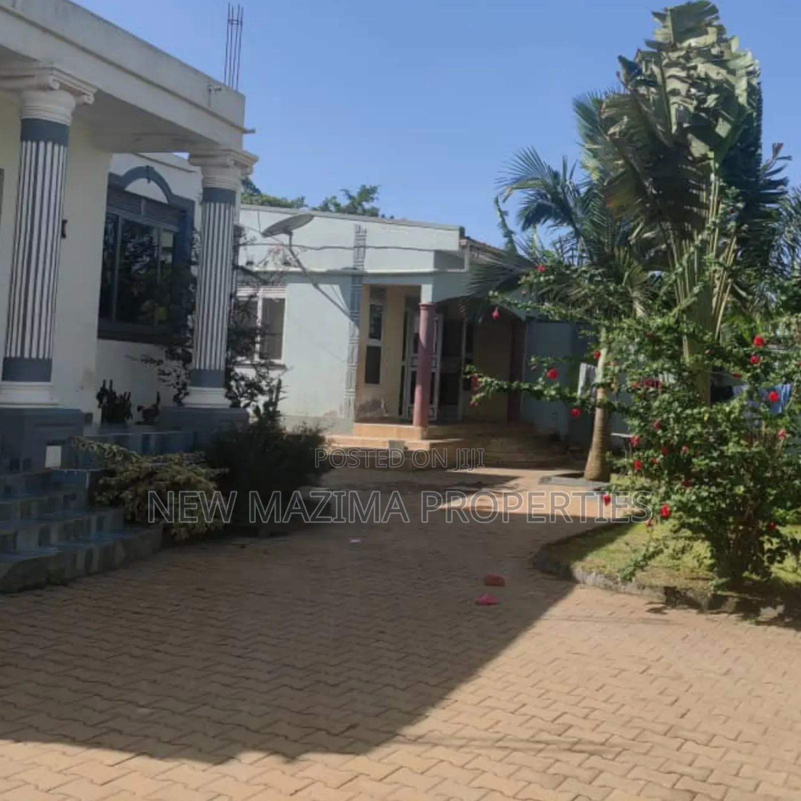 4bdrm Mansion in Kasangati, Central Division for sale