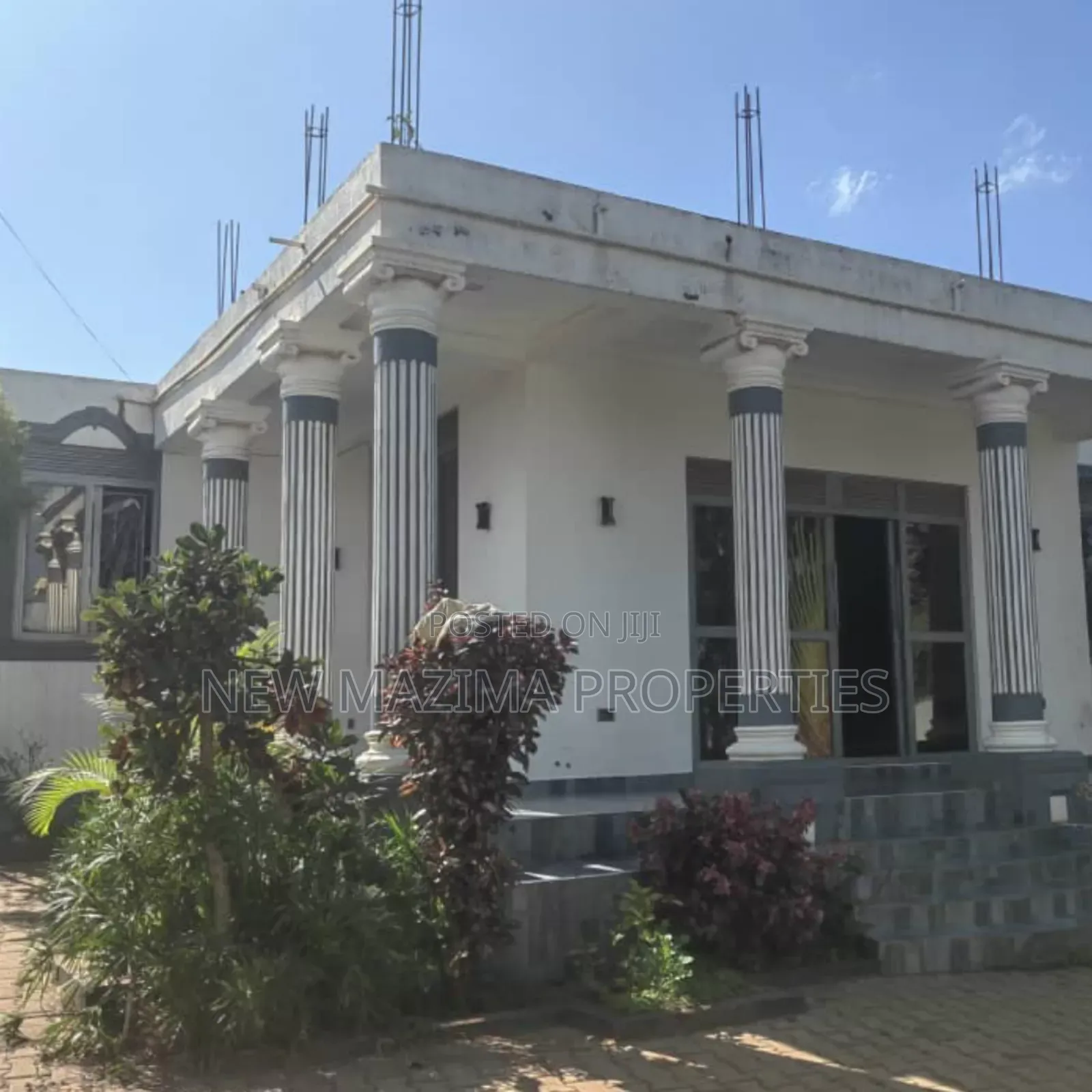 4bdrm Mansion in Kasangati, Central Division for sale