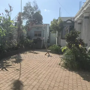 4bdrm Mansion in Kasangati, Central Division for sale