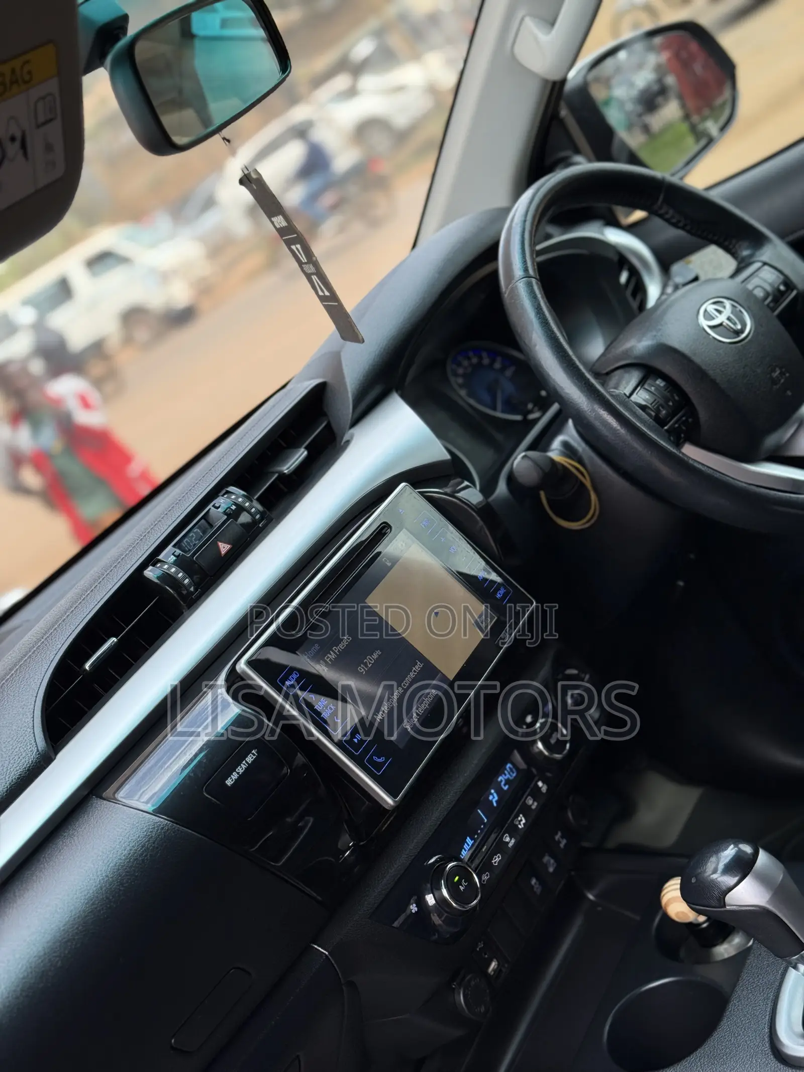 Toyota Hilux 2016 Gray