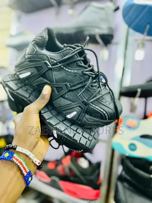 Photo - New Black Sneaker