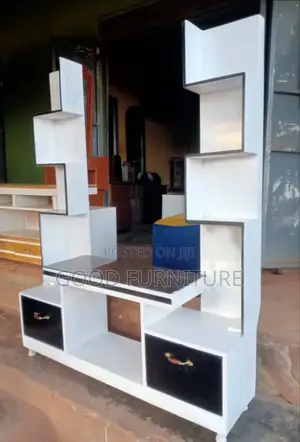 Good and Elegant TV Stand Unit