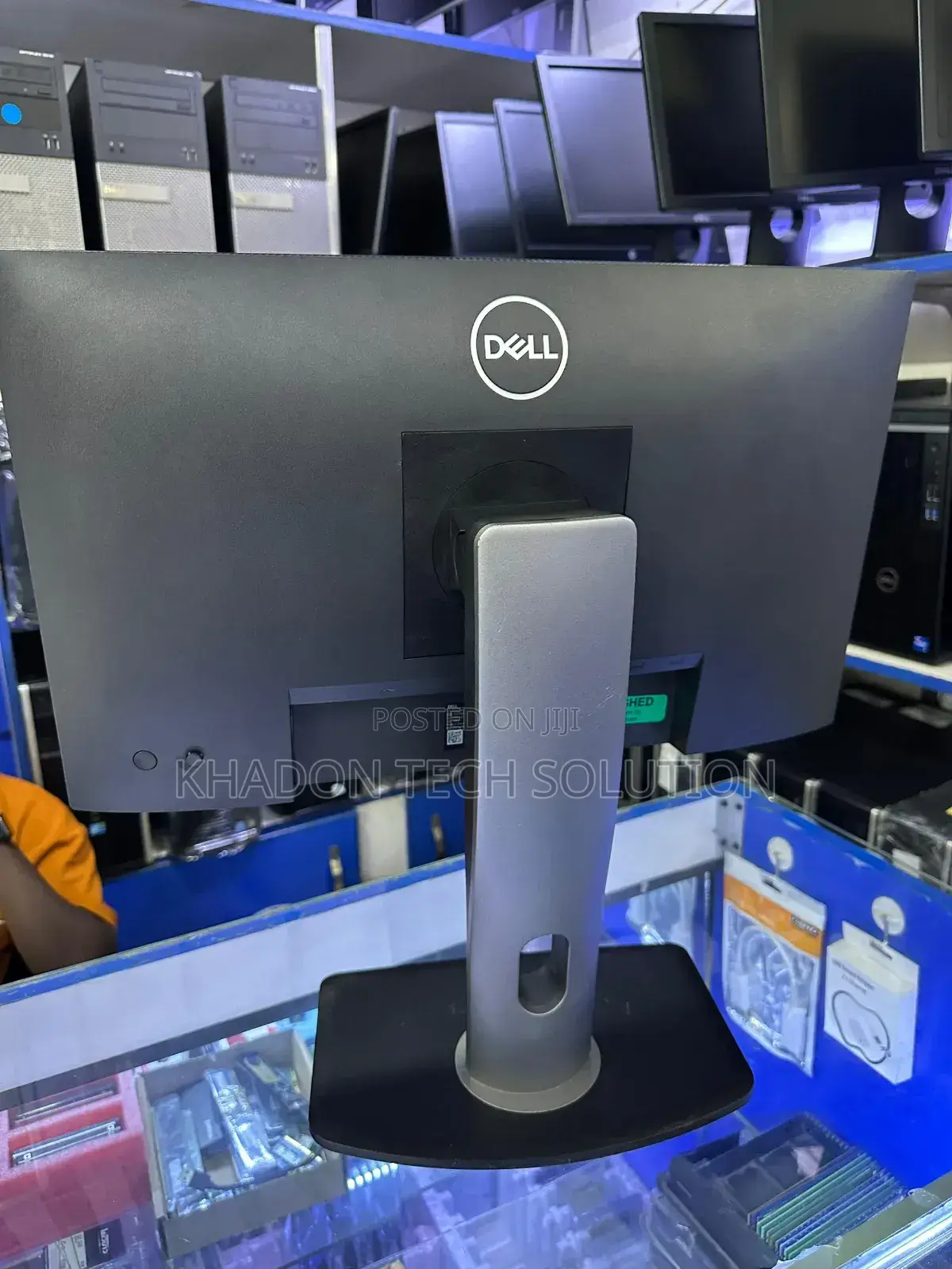 Dell Ips Monitor With Hdmi Dp Vga Usb Board Less 22 Inches