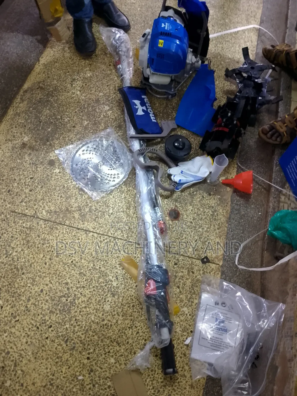 Four Stroke Weeding Machine