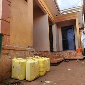 3bdrm House in Kawempe Kawanda, Central Division for sale