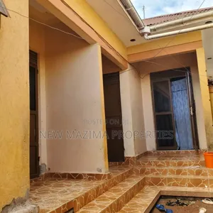 3bdrm House in Kawempe Kawanda, Central Division for sale
