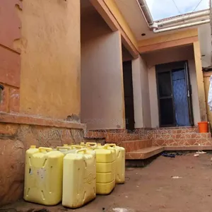 3bdrm House in Kawempe Kawanda, Central Division for sale