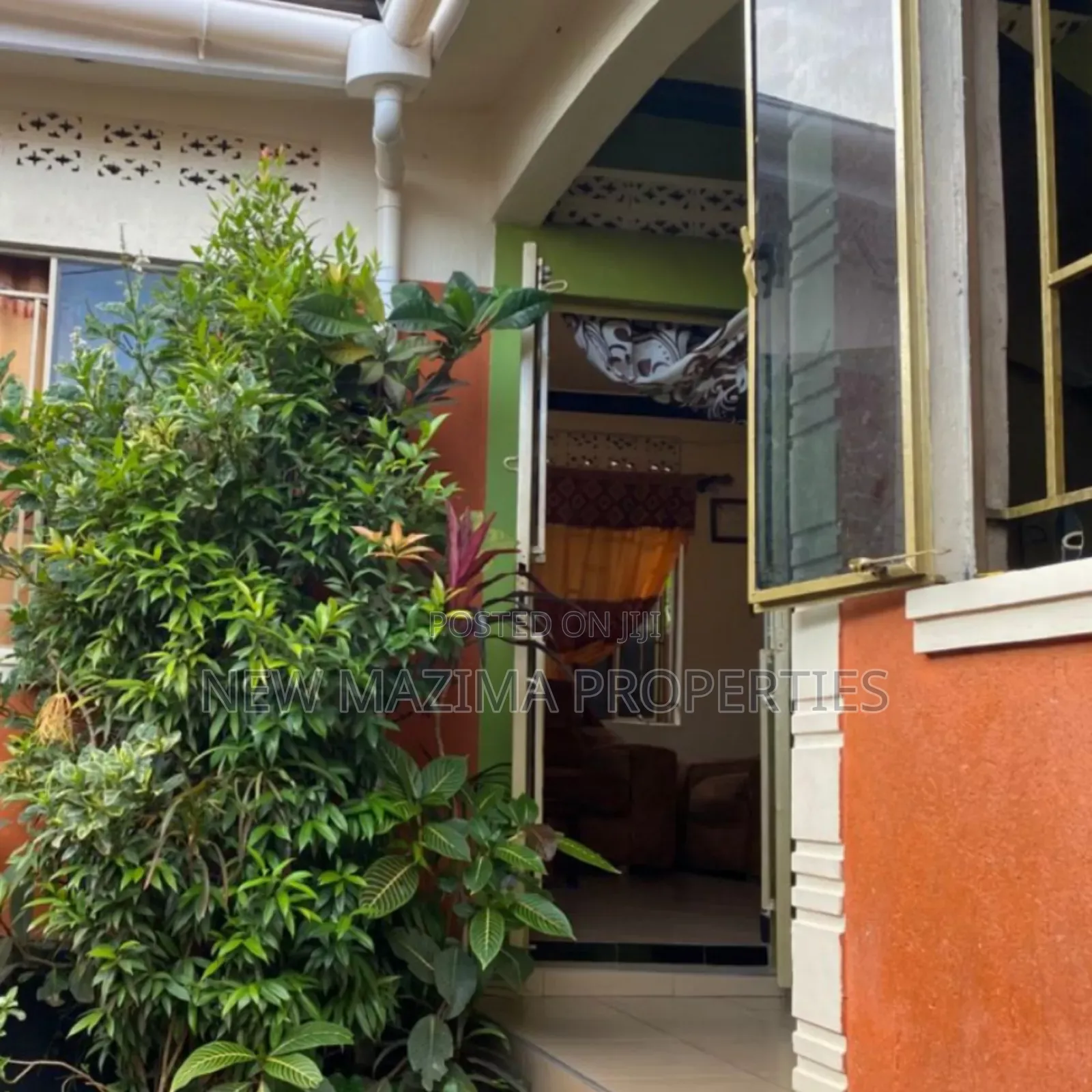 2bdrm House in Matuga Kataremwa, Central Division for sale